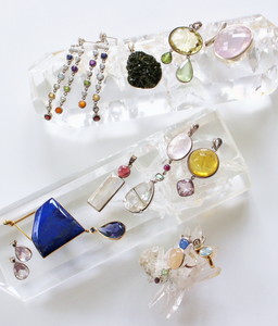 パワーストーンアクセサリー